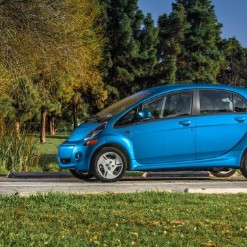 MITSUBISHI i-MiEV