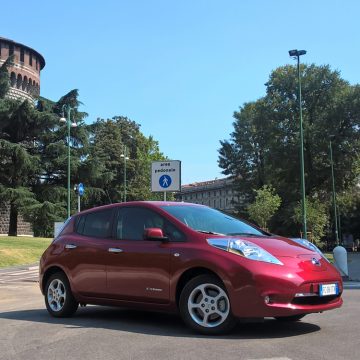 NISSAN Leaf