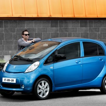 PEUGEOT iOn