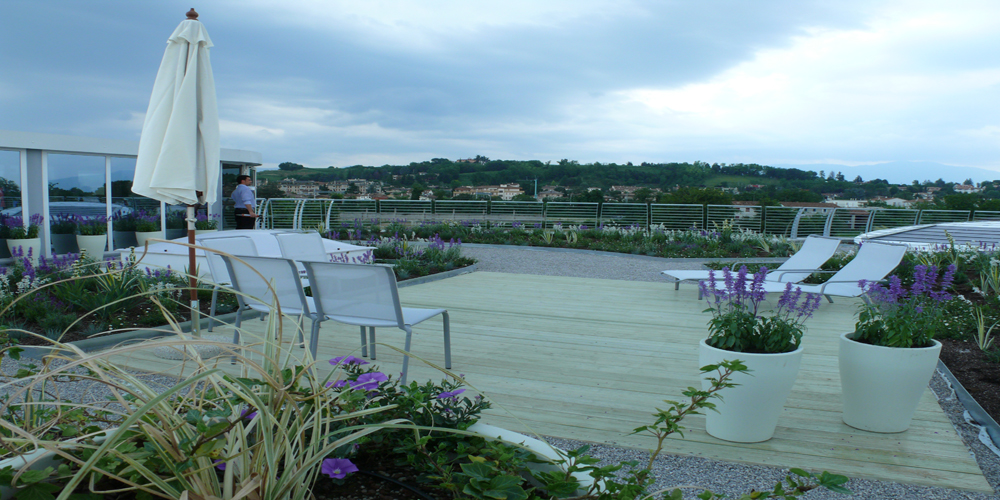 il giardino pensile della sede Savno