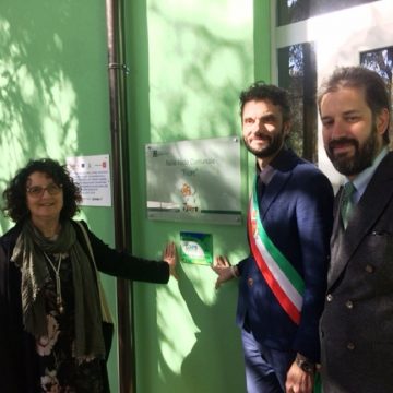 asili-prato-fiore-arcobaleno