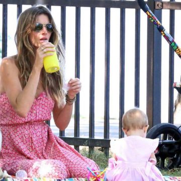 La modella Gisele Bundchen con una borraccia Bkr