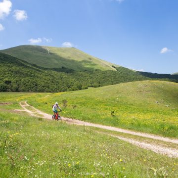 castelluccio-norcia-bicicletta